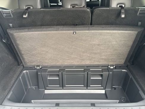 Used 2024 Nissan Pathfinder SL image 11