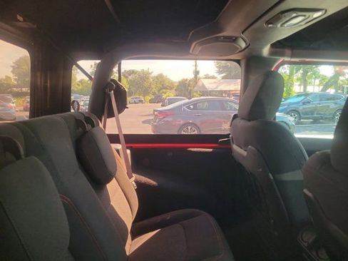 Used 2019 Jeep Wrangler Rubicon AWD/4WD image 4