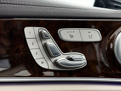 Used 2017 Mercedes-Benz E 300 4MATIC image 24