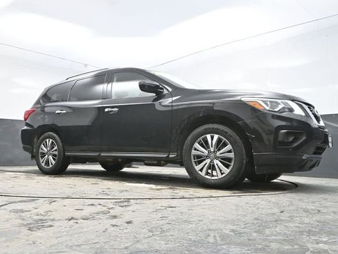 Used 2018 Nissan Pathfinder S image 30
