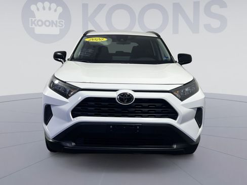 Used 2020 Toyota RAV4 LE FWD image 4