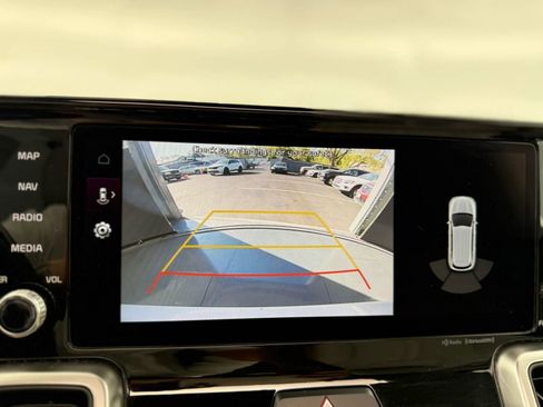 Used 2022 Kia Sorento S w/ Panoramic Sunroof Package FWD image 43