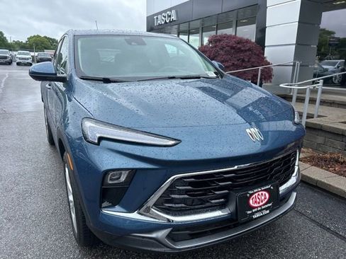New 2026 Buick Encore GX Preferred AWD/4WD image 1