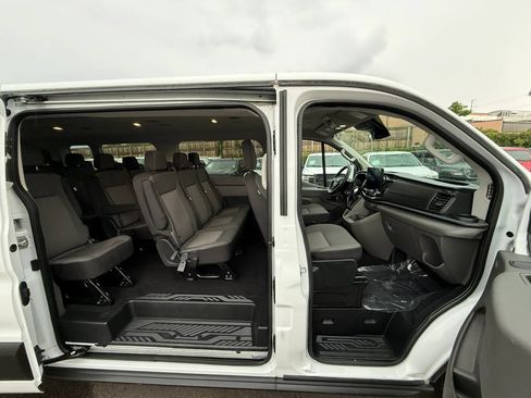 Used 2024 Ford Transit 350 XLT RWD image 21