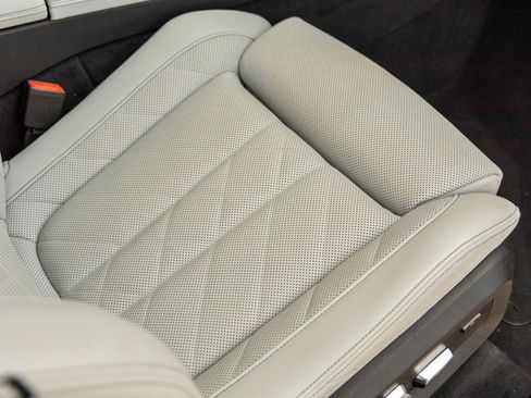 Used 2023 BMW X5 sDrive40i w/ M Sport Package image 42