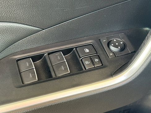 Certified 2022 Toyota RAV4 XLE Premium AWD/4WD image 14