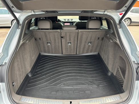 Used 2019 Porsche Macan AWD/4WD image 42