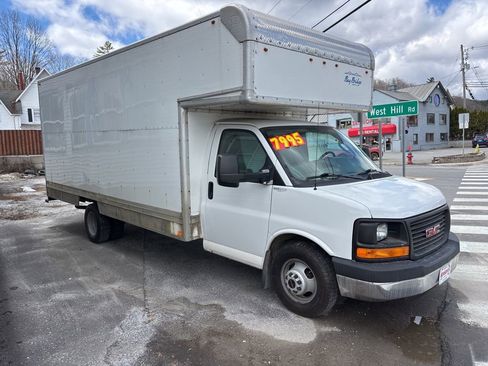 Used 2016 GMC Savana 3500 Extended RWD image 9