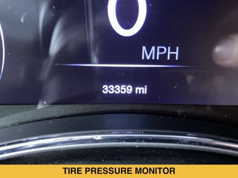 Used 2019 Jeep Grand Cherokee Altitude AWD/4WD image 4