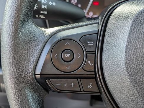 Used 2024 Toyota RAV4 XLE FWD image 22