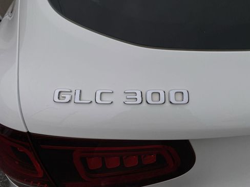Used 2022 Mercedes-Benz GLC 300 4MATIC image 23