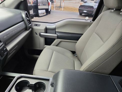 Used 2022 Ford F250 XLT w/ XLT Premium Package image 14