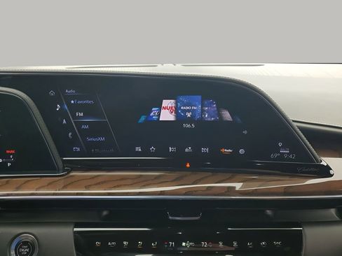 Certified 2023 Cadillac Escalade Sport Platinum w/ LPO, ONYX Package image 39