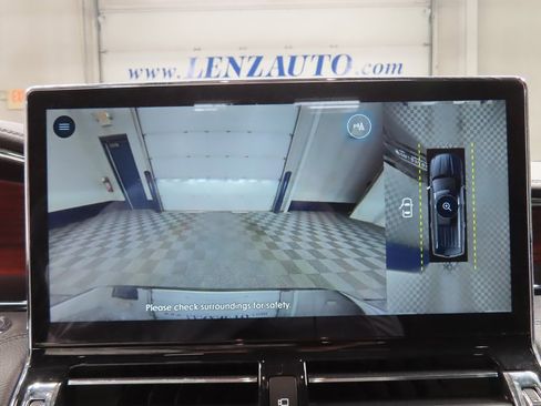 Used 2024 Lincoln Navigator L Reserve w/ Equipment Group 201A image 13