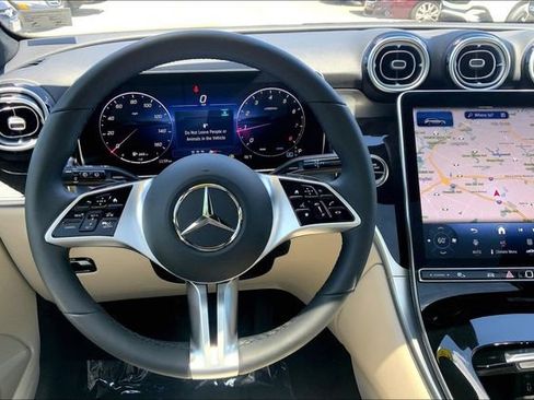 Used 2026 Mercedes-Benz GLC 300 4MATIC image 4