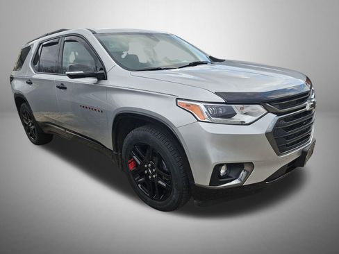 Used 2020 Chevrolet Traverse Premier w/ Redline Edition image 3