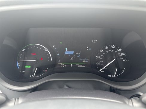 Used 2025 Toyota Sienna XLE w/ XLE Plus Package FWD image 21