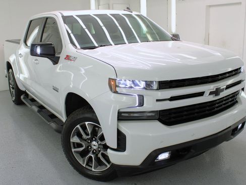 Used 2020 Chevrolet Silverado 1500 RST AWD/4WD image 29