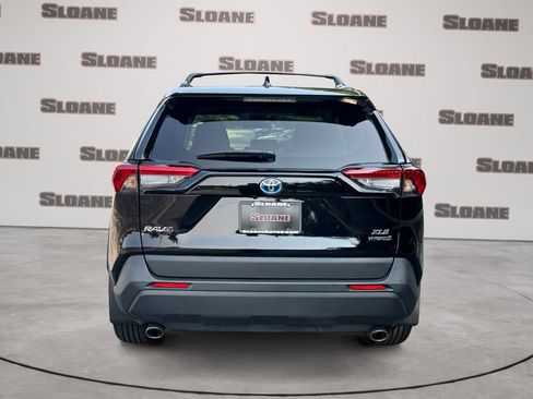 Used 2024 Toyota RAV4 XLE w/ Convenience Package AWD/4WD image 4