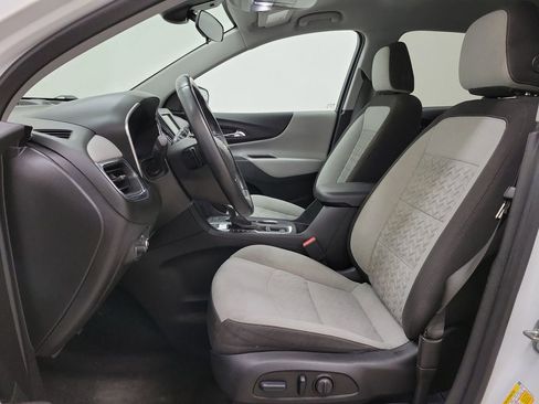 Used 2023 Chevrolet Equinox LT w/ Driver Convenience Package image 18