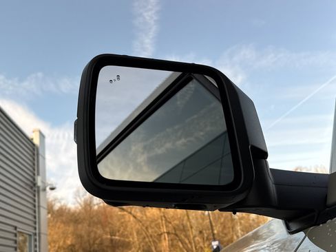 New 2025 Ford Bronco Badlands image 24