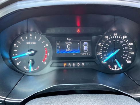 Used 2020 Ford Edge SE image 25