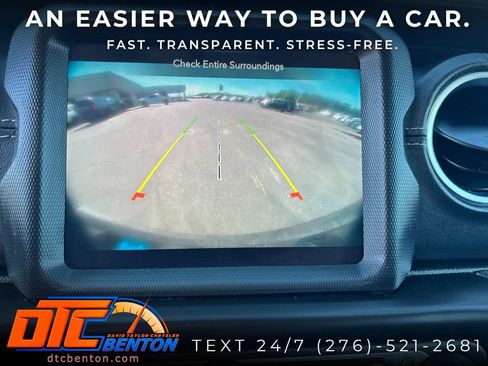 Used 2022 Jeep Wrangler Unlimited Sahara w/ Cold Weather Group AWD/4WD image 21