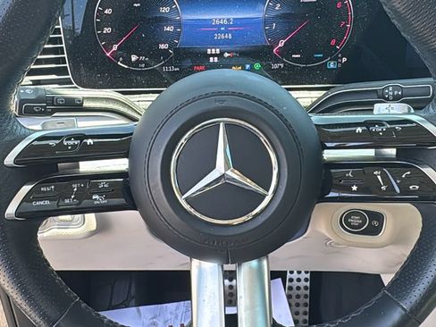 Used 2024 Mercedes-Benz GLS 450 4MATIC image 10