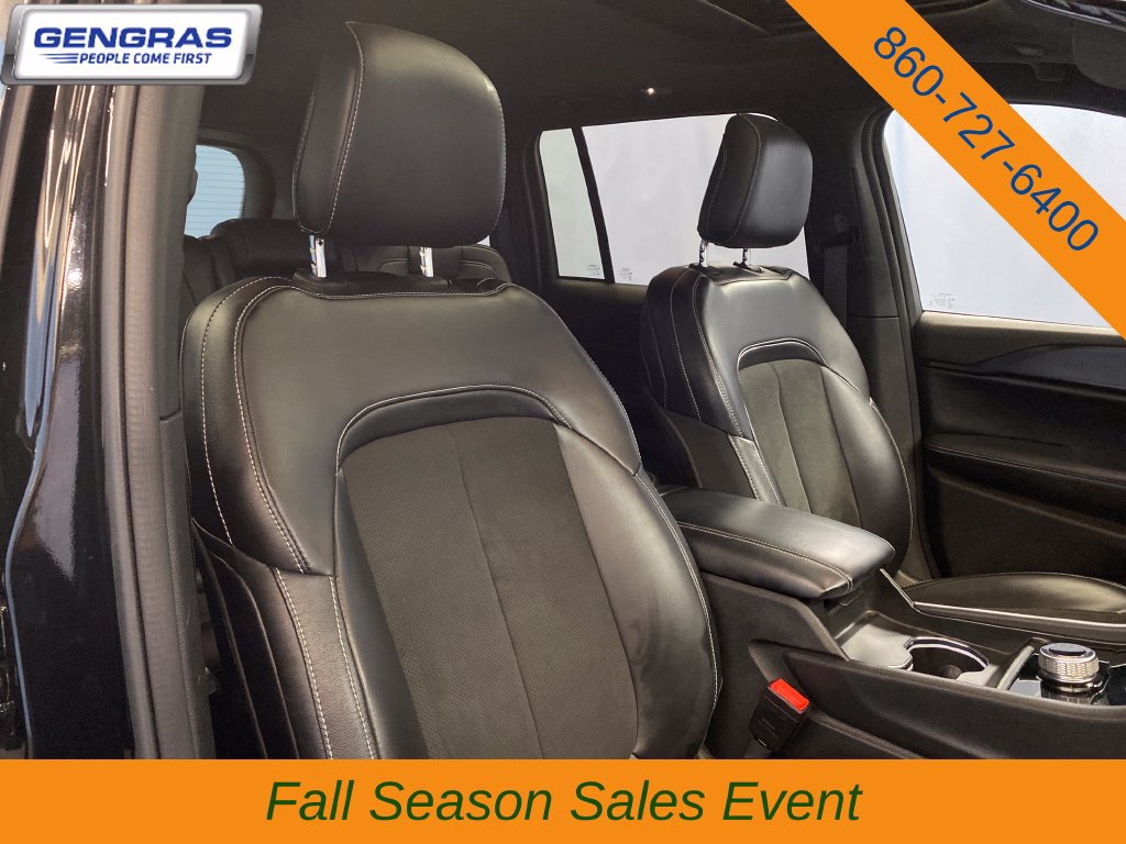 Used 2023 Jeep Grand Cherokee Altitude AWD/4WD image 43