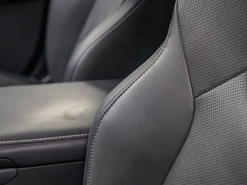 Used 2024 Lexus RZ 300e Premium w/ Technology Package image 19