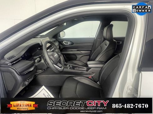 Used 2024 Jeep Compass Limited w/ High Altitude Package image 12