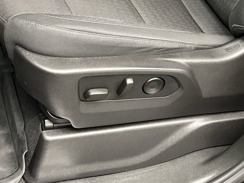 Certified 2024 GMC Sierra 1500 Elevation image 11