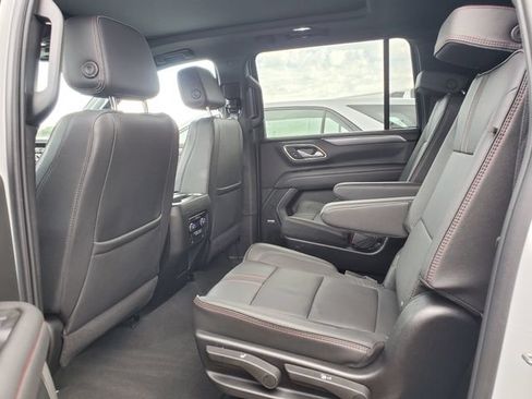Certified 2024 Chevrolet Suburban RST w/ Luxury Package AWD/4WD image 14