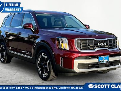 Used 2024 Kia Telluride S w/ S Sunroof Package