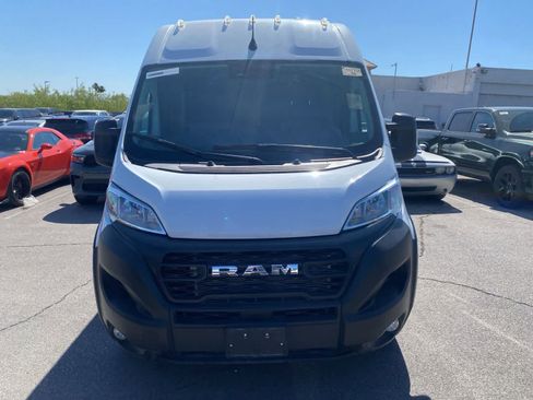 Used 2025 RAM ProMaster 2500 w/ Convenience Group FWD image 2
