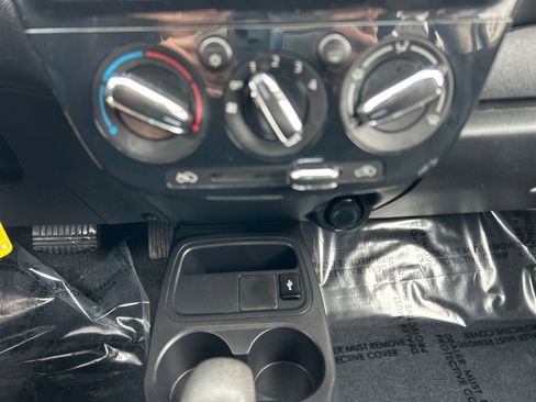 Used 2018 Mitsubishi Mirage ES image 27