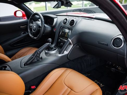 Used 2014 SRT Viper SRT-10 w/ Grand Touring Package RWD image 21