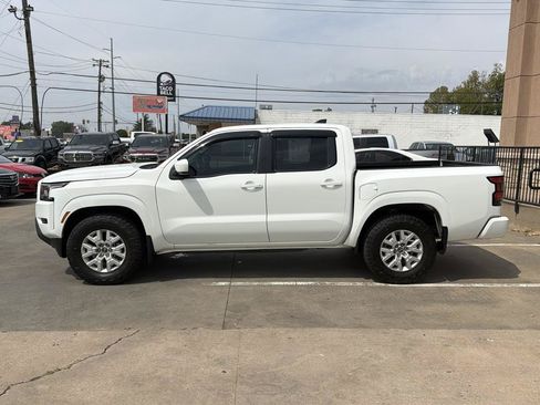 Used 2022 Nissan Frontier SV AWD/4WD image 8