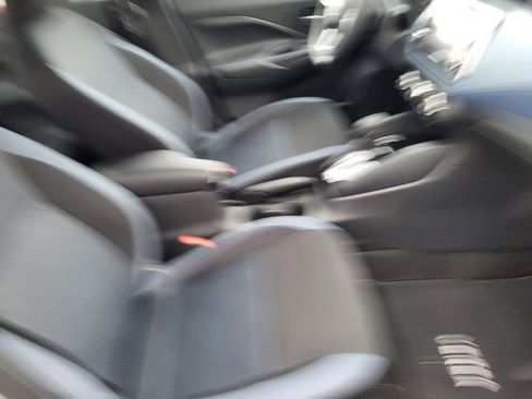 New 2025 Nissan Versa SV w/ Trunk Package FWD image 10