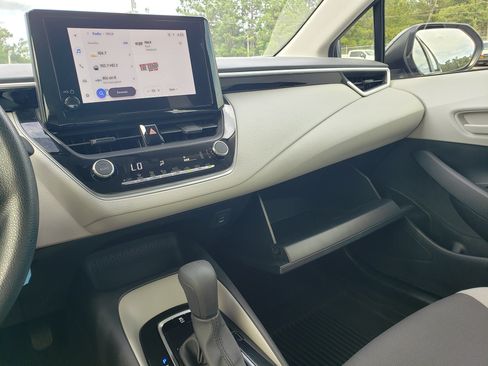 Used 2025 Toyota Corolla LE FWD image 20