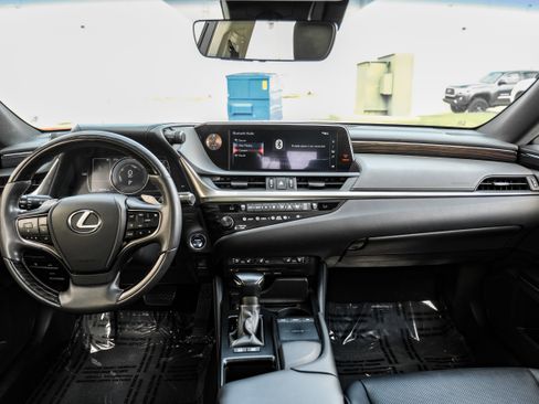 Used 2020 Lexus ES 300h w/ Premium Package FWD image 14