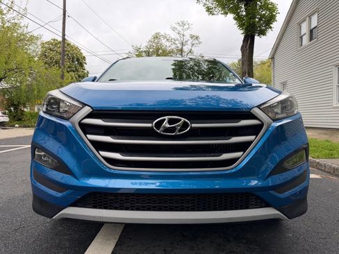 Used 2018 Hyundai Tucson Value AWD/4WD image 3