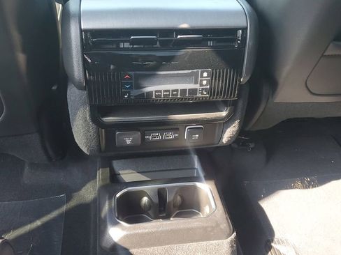 New 2025 Jeep Wagoneer Series II w/ Premium Group I image 13