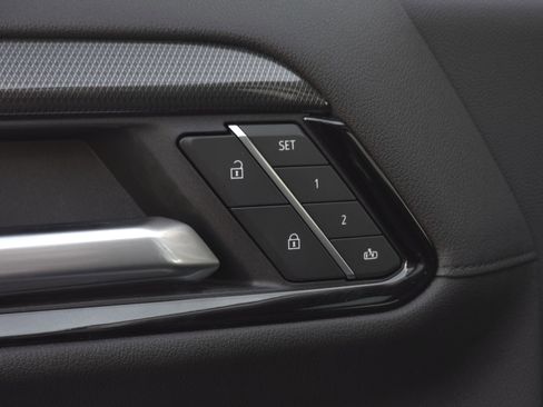 Used 2025 GMC Sierra 1500 AT4 w/ AT4 Premium Package image 11