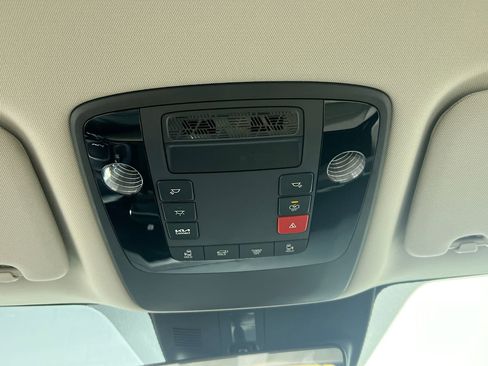New 2026 Kia Carnival EX FWD image 18