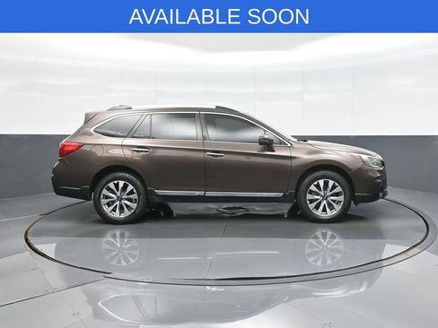 Used 2019 Subaru Outback 2.5i Touring w/ Popular Package #3A image 8