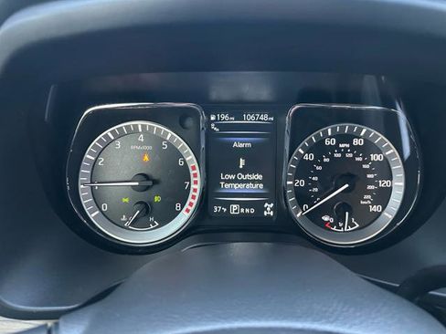 Used 2017 Nissan Titan SL image 42