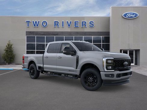 New 2026 Ford F250 Lariat w/ Black Appearance Package image 7