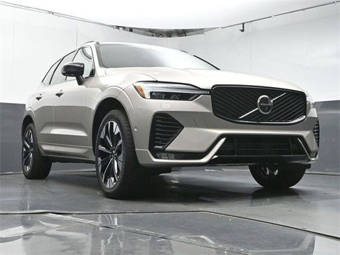 Used 2026 Volvo XC60 B5 Plus w/ Protection Package Premier image 34