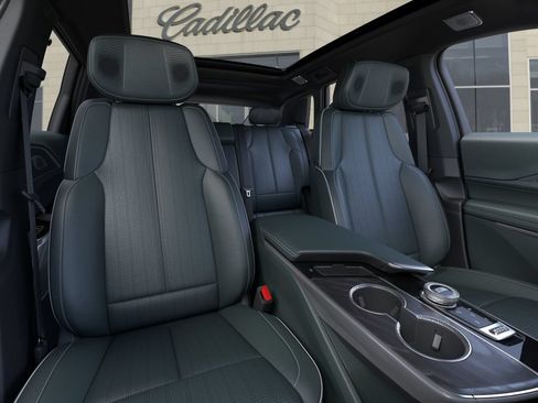 New 2026 Cadillac Lyriq Signature Sport w/ Nappa Leather Package AWD/4WD image 16